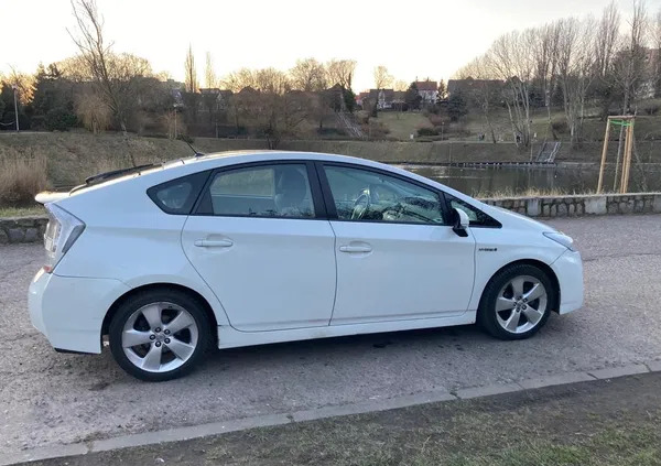 toyota Toyota Prius cena 29900 przebieg: 340000, rok produkcji 2010 z Szczecin